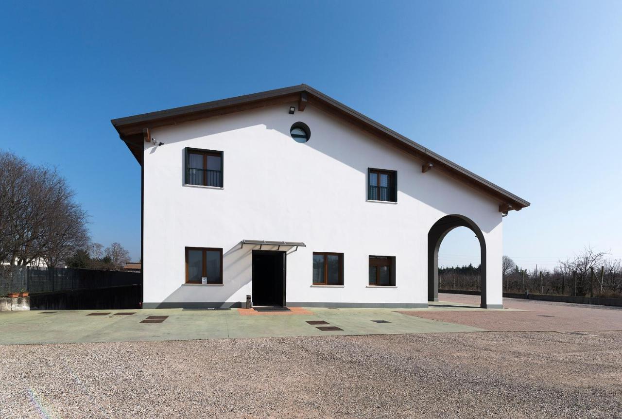 Agriturismo Le Grazie เวโรนา ภายนอก รูปภาพ